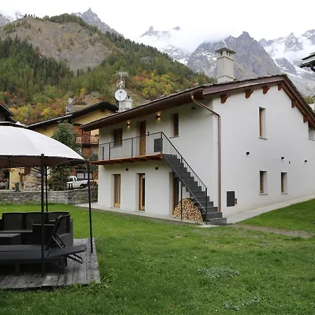 Vista Monte Bianco Courmayeur-entreves * Courmayeur